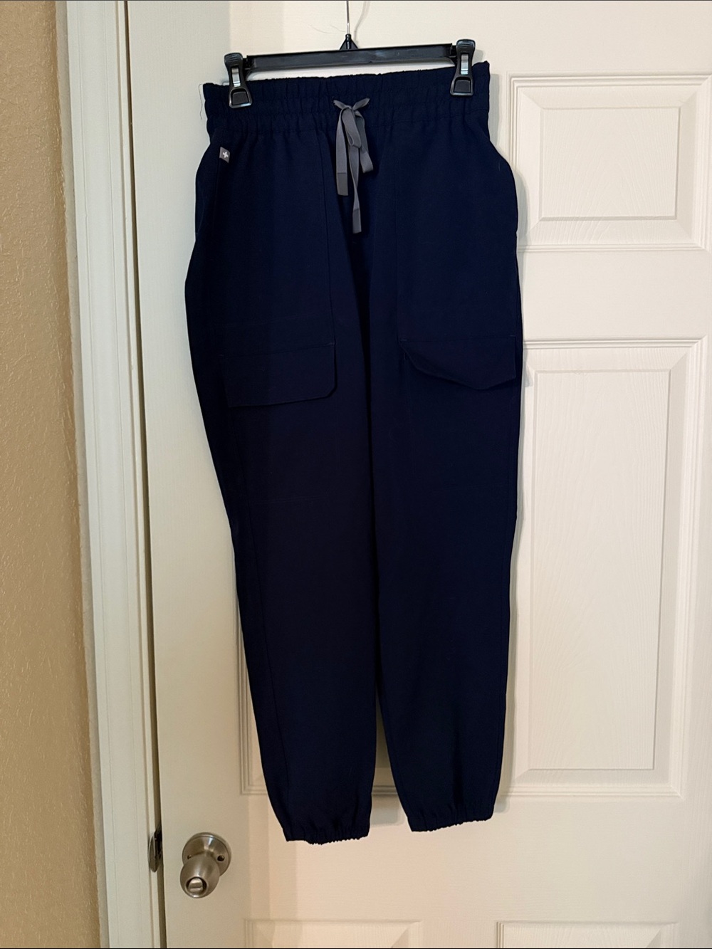 Figs loose jogger scrubs
